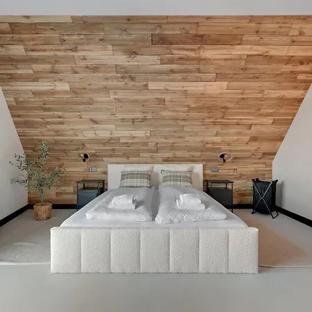 River Side Old Town By Comfort Apartment